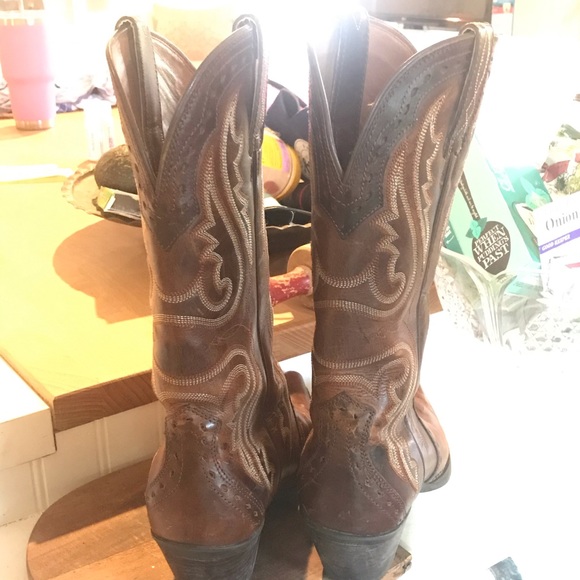 Ariat cowboy boots lightly used - Picture 4 of 4